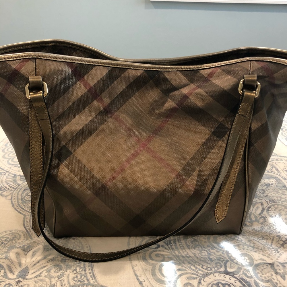 100% authentic Burberry bag